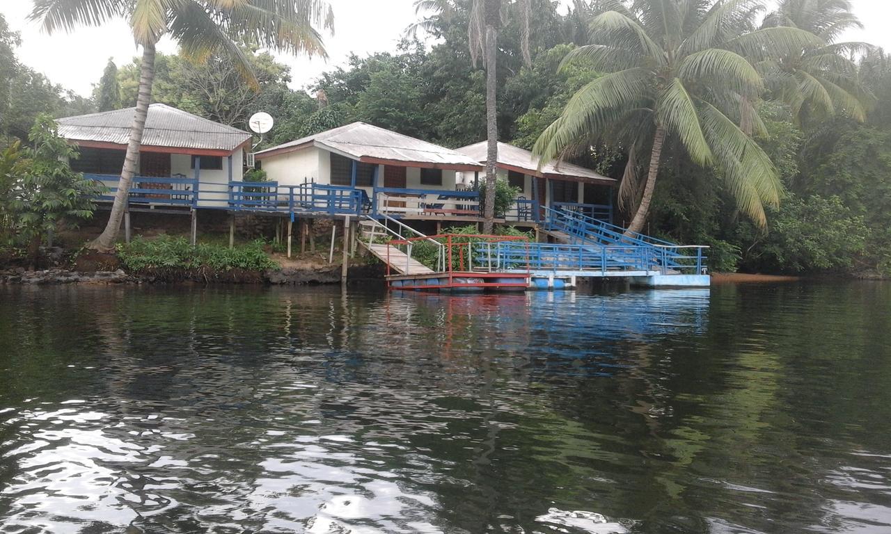 Aylos Bay Hotel Akosombo Exterior photo