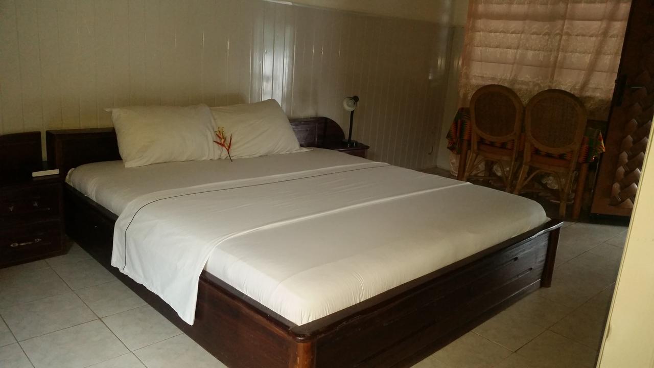 Aylos Bay Hotel Akosombo Exterior photo