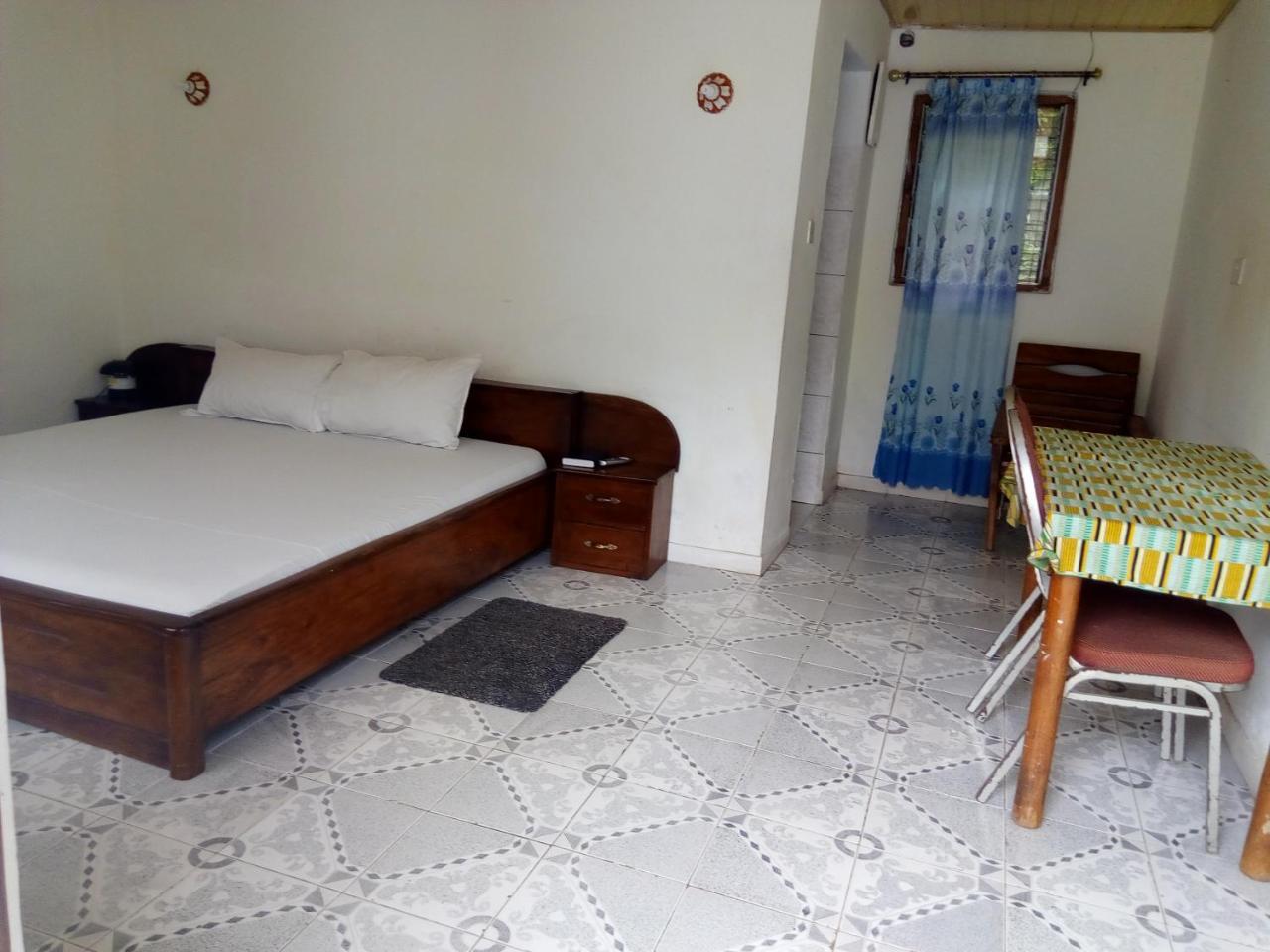Aylos Bay Hotel Akosombo Exterior photo