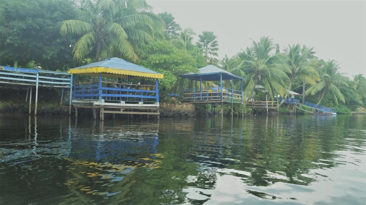 Aylos Bay Hotel Akosombo Exterior photo